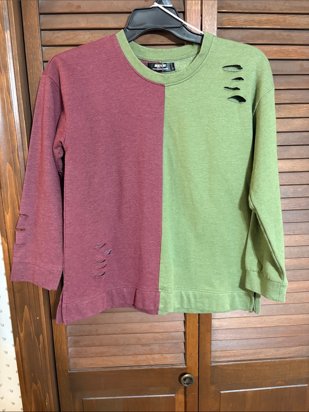 Women's Two-Tone Distressed Sweatshirt - Wine & Green